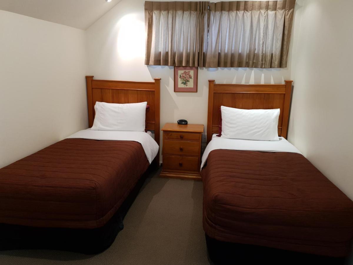 Rosewood Court Motel Christchurch Extérieur photo