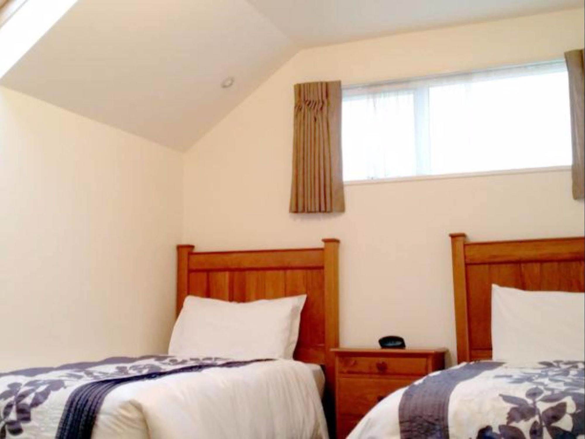Rosewood Court Motel Christchurch Extérieur photo