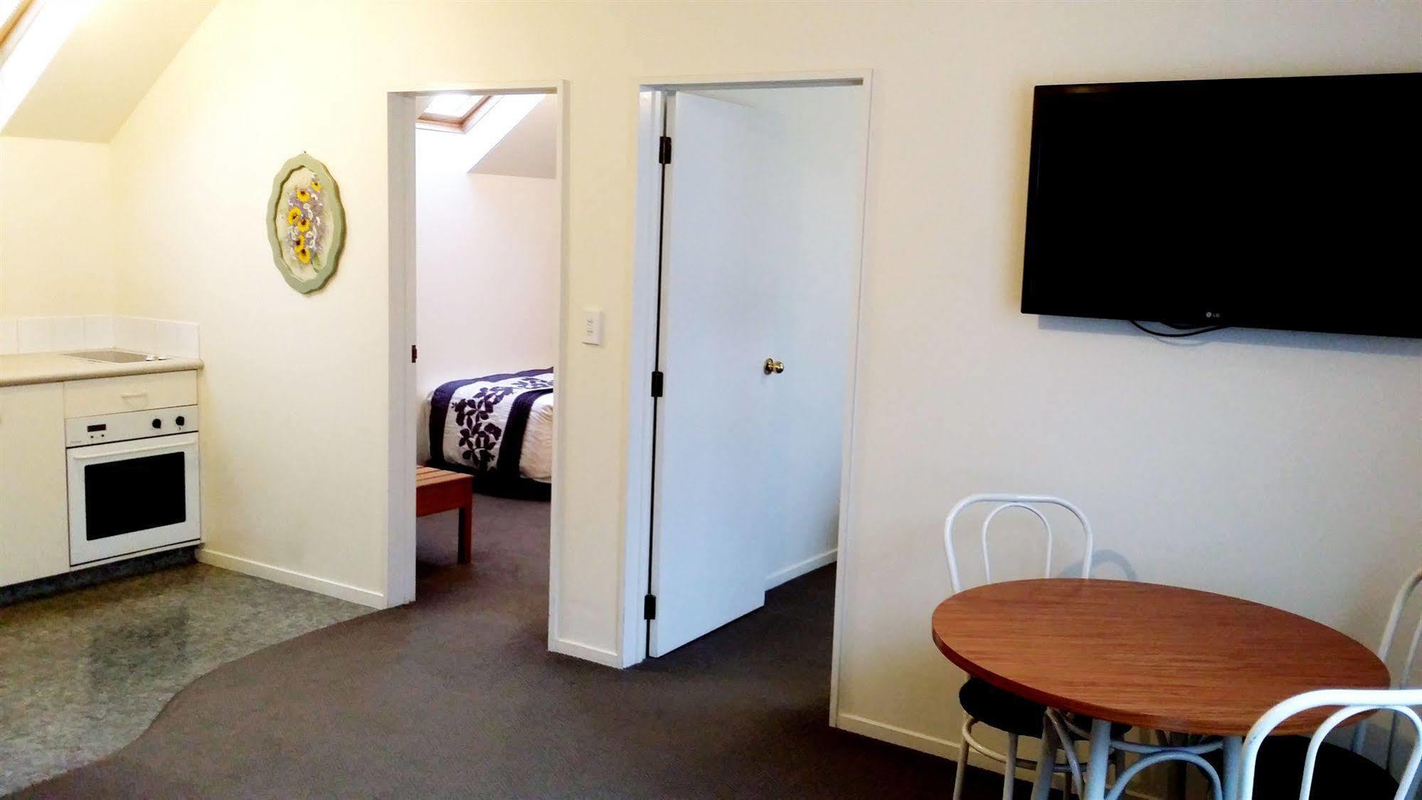 Rosewood Court Motel Christchurch Extérieur photo