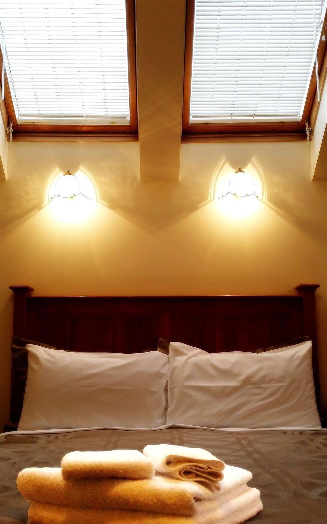 Rosewood Court Motel Christchurch Extérieur photo